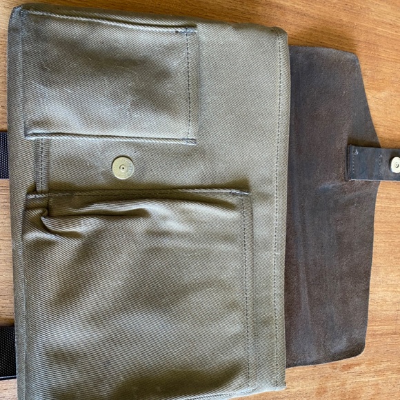 Waterfield Designs SF bags Outback Solo for 13” MacBook Pro and Ipad - Picture 3 of 4